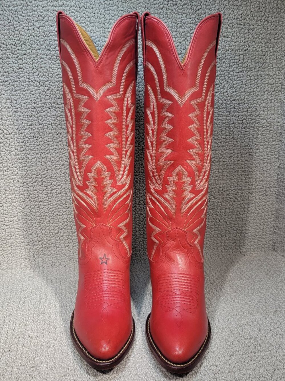 Tecovas The Abby- Women’s Crimson Cowhide cowboy boots
